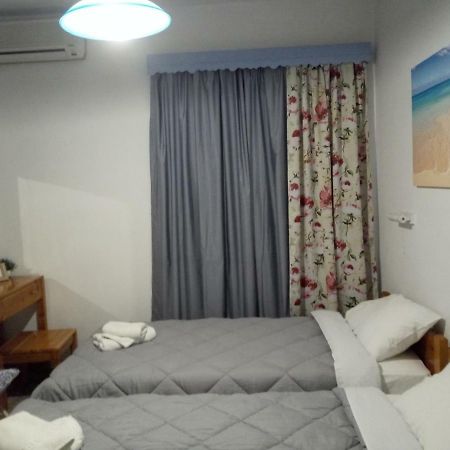 Panos Studios Poros Town Esterno foto