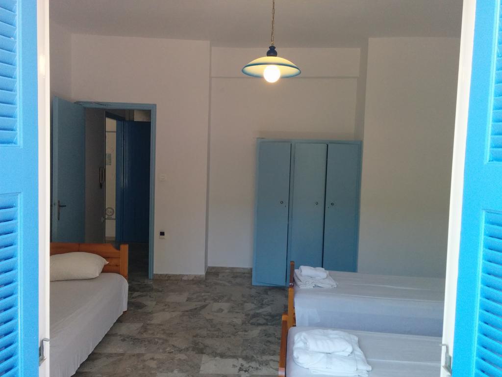 Panos Studios Poros Town Esterno foto